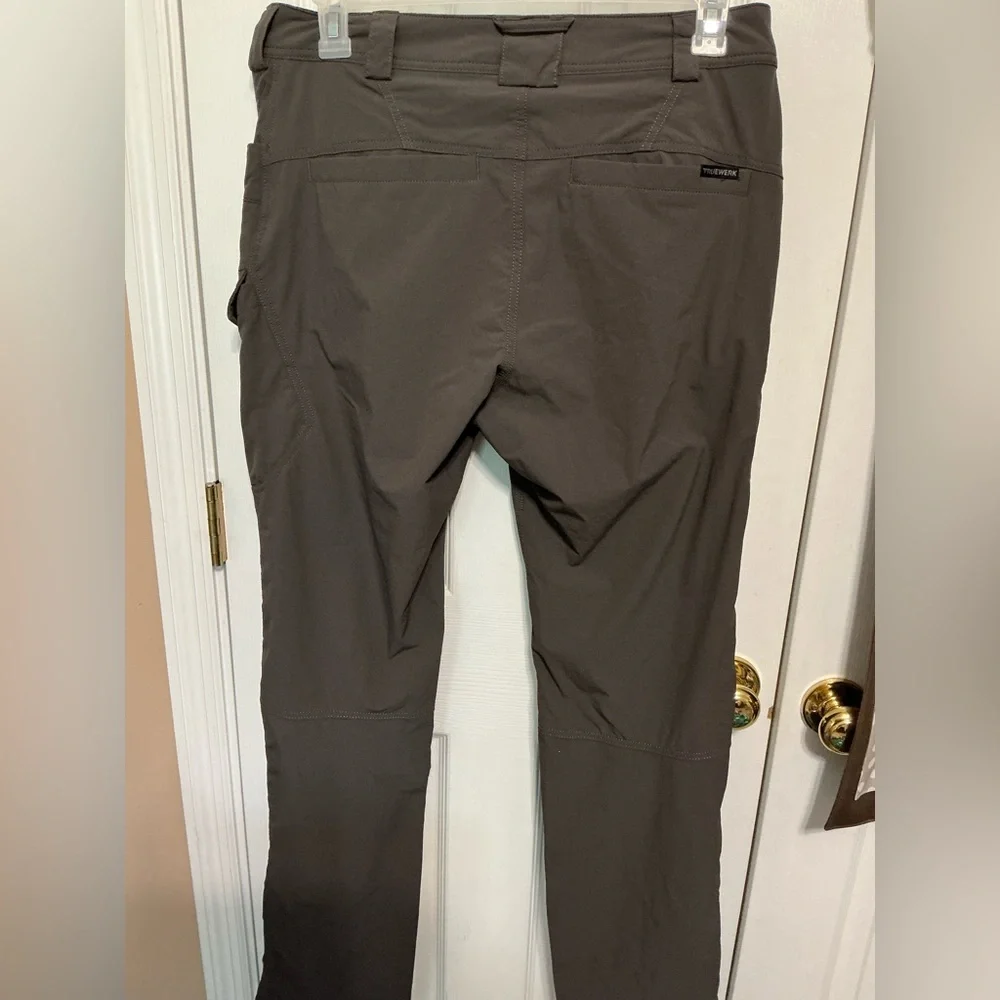 Truewerk Men's Gray Pants, Brand New! 34W 36L - Picture 2 of 4
